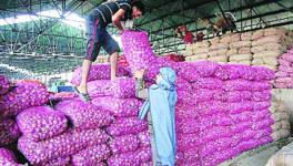 Onion farmers Maharashtra