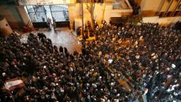 Protesters outside Lebanon’s police headquarters demanding the release of their detained comrades. (Photo: AP)