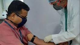 Viral photo does not show Bharat Biotech’s VP taking first dose of COVID vaccine ‘Covaxin’