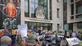 Rally outside Old Bailey in London in support of Assange.