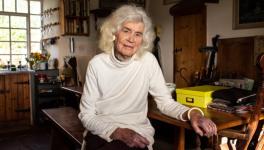 Jan Morris, Author and Transgender Pioneer, Dies at 94