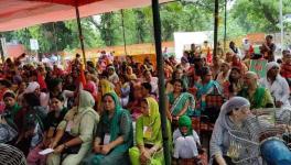 At Jantar Mantar, Women Farmers Hold ‘Kisan Sansad’; Highlight Their Role in Agriculture