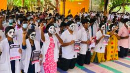 Students of Government Medical College, Cuddalore, on the 15th day of protest on April 25, demanding fixing of fees for all students at par with other government colleges