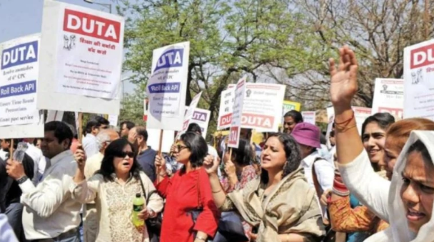 Coronavirus: Amid Pandemic, Delhi University Teachers Await Two Months’ Salary