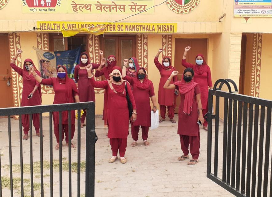 ASHAs held demonstrations at local sub-centres and primary health centres across the country on Monday. Image from Hisar, Haryana. | Image Courtesy - Special Arrangement