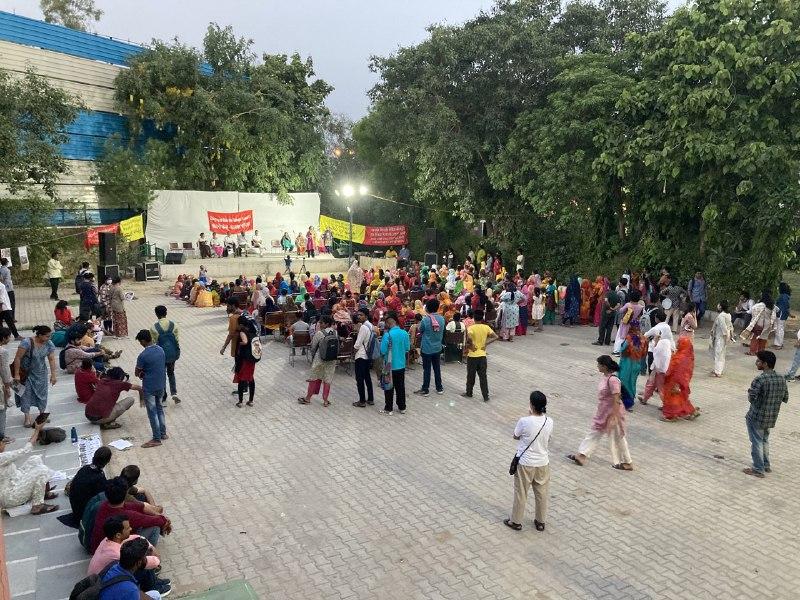 Delhi: Domestic Workers Hold Convention, Show Spirit to Fight for ‘Respect’