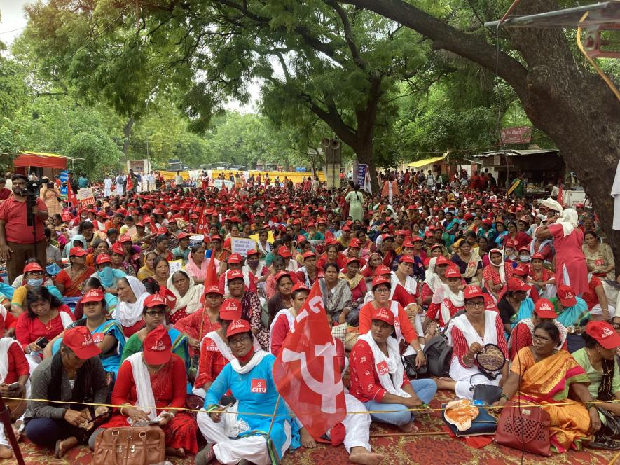 Anganwadi caregivers from across 18 States reach the national capital on Tuesday. Image clicked by Ronak Chhabra