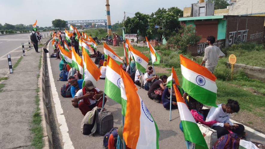 Protesting CAPF Candidates Claim Harassment by UP Police