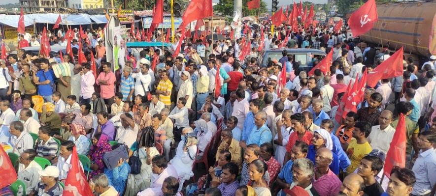 WB: Left Holds Rally in East Medinipur Against Recruitment Corruption