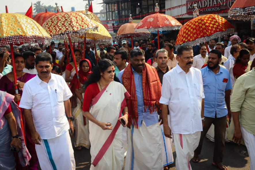 CPI(M) state secretary MV Govindan and former MPs PK Biju and CS Sujatha and M Swaraj being received during the yatra (Courtesy: CPIM Kerala).