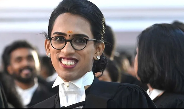 Advocate Padma Lakshmi Becomes Kerala's First Transgender Lawyer