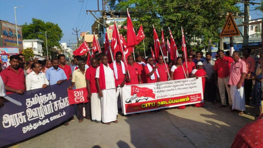 The Kanyakumari team was welcomed by the government employees union in Thoothukudi.