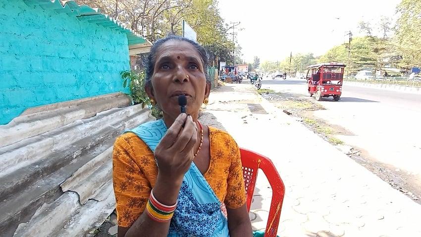 Rekha, (Private Cleaning Worker, Bhopal)