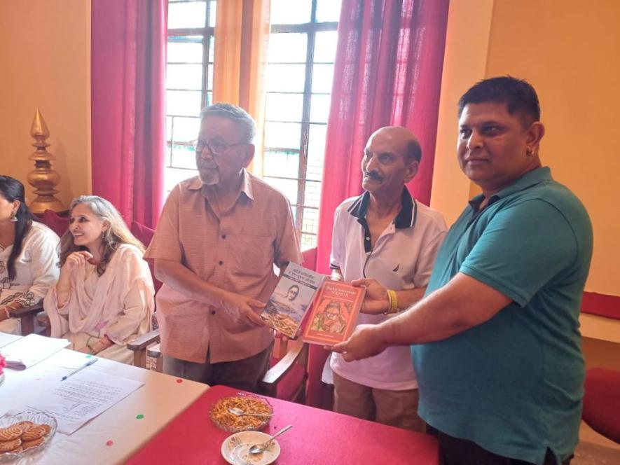   Vikesh Negi being felicitated by S.S.Pangti, a former IAS officer, at a function held by Uttarakhand Purv Sainik and Ardh Sainik Sanyukt Sangathan at Tehri on July 28, 2024.    