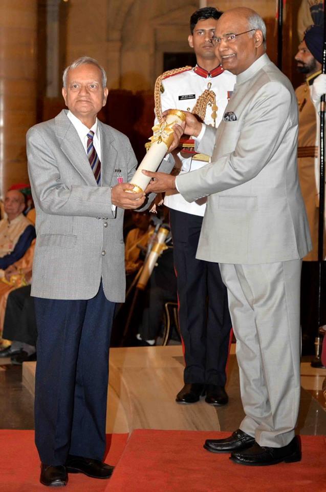 Manas_Bihari_Verma_Padma_Shri.jpg